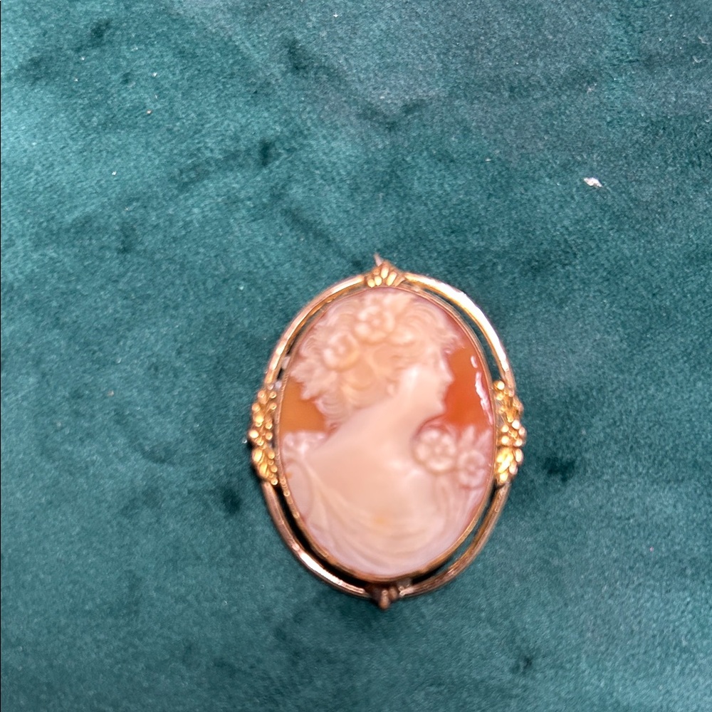 Elegant Gold Cameo Brooch